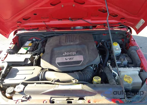 2012 Jeep Wrangler Unlimited Sport z USA, uszkodzony, nr VIN 1C4BJWDG4CL133248